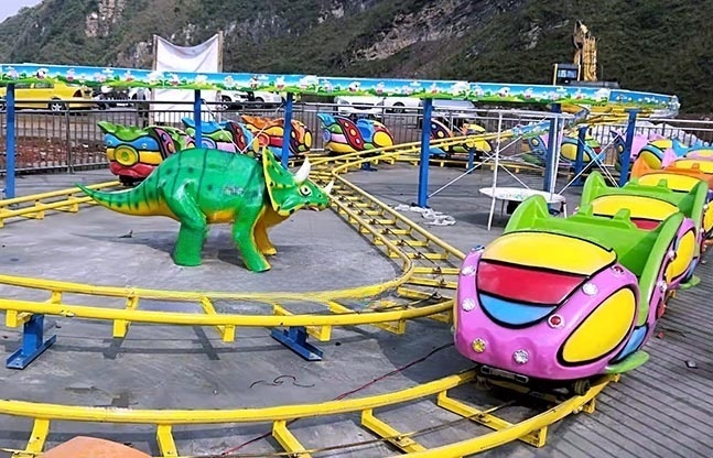 滑行鲨鱼游乐设备