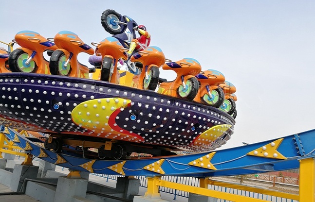 神州飞碟游乐设备