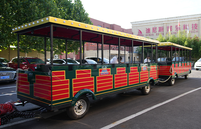 复古无轨小火车