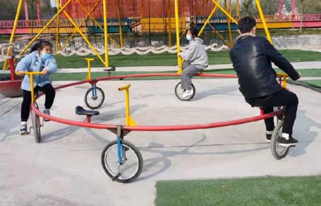 六人转盘自行车