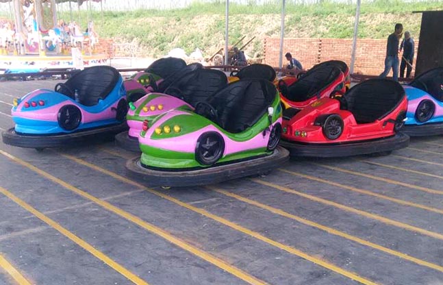 公园地网碰碰车