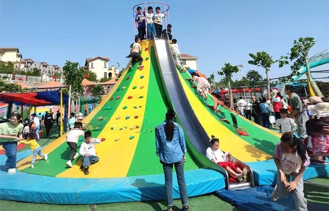 火山攀岩无动力设备