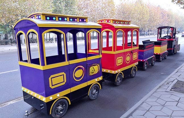 无轨电瓶小火车