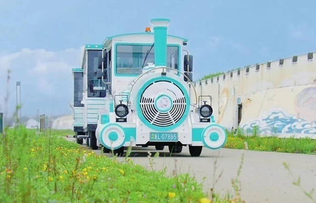 度假村观光小火车