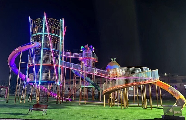 精灵塔游乐设备