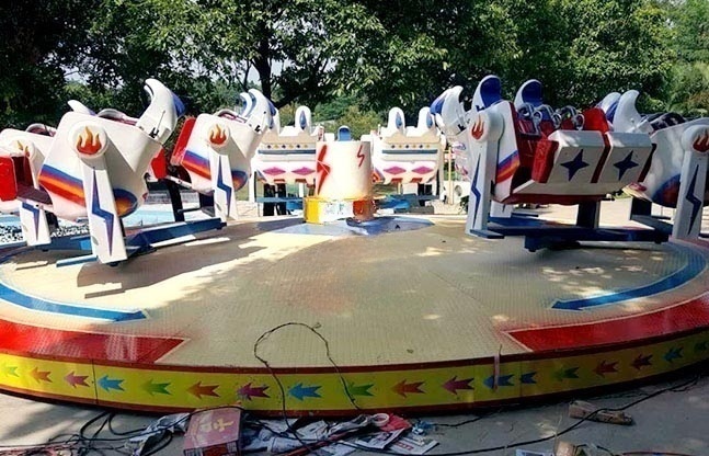 星际探险游乐设备