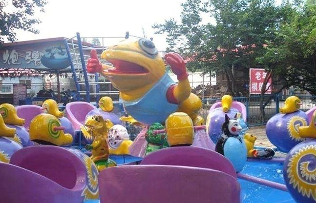 蜗牛大战游乐设备