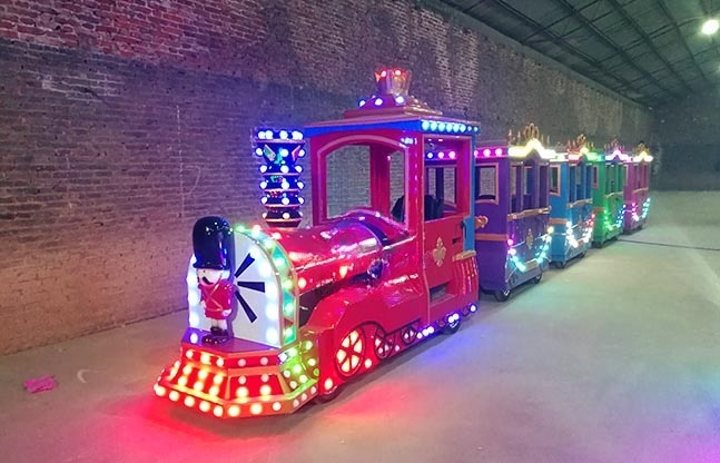 皇冠电动小火车