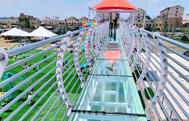 天空步道游乐设备