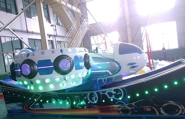 雷霆战机游乐设备