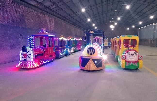 皇冠电动小火车