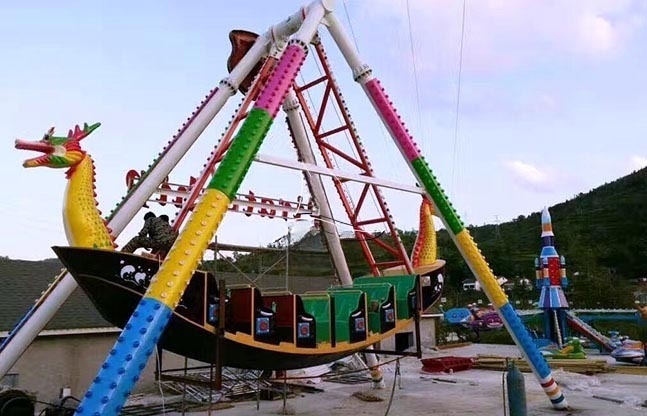 大海盗船游乐设备