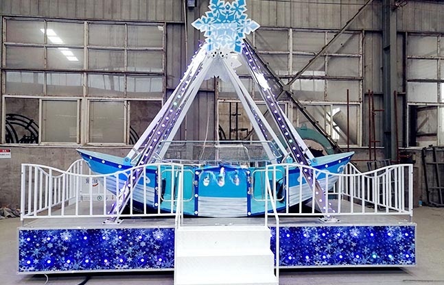 冰雪迷你海盗船