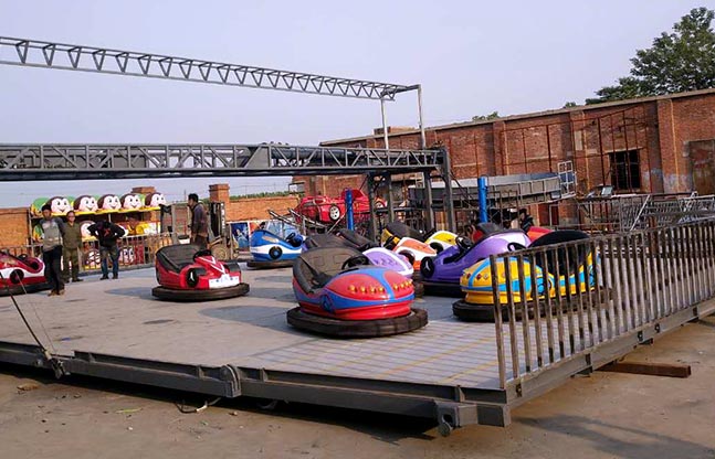 碰碰车游乐设备