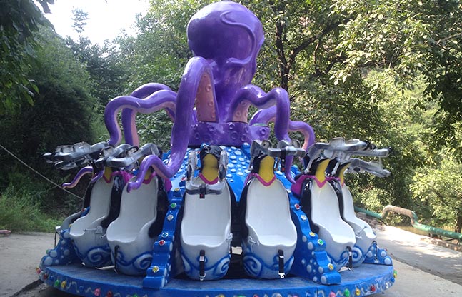 章鱼陀螺游乐设备