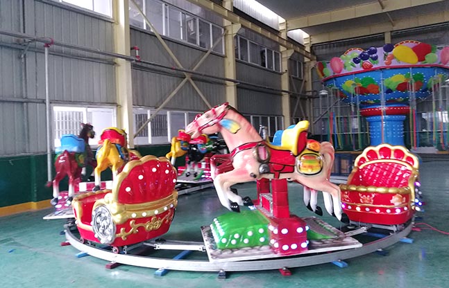 万马奔腾游乐设备