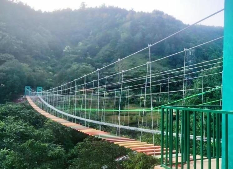 步步惊心空中吊桥